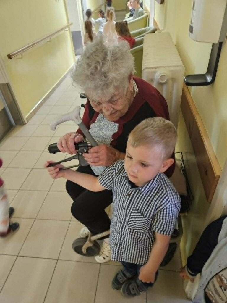 N&eacute;vt54646elen