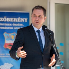 Városi Humánsegítő és Szociális Szolgálat | Ünnepélyes bölcsődei csoportszoba átadás Városi Humánsegítő és Szociális Szolgálat | Ünnepélyes bölcsődei csoportszoba átadás