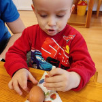 Városi Humánsegítő és Szociális Szolgálat | Húsvétolás a Bölcsődében Városi Humánsegítő és Szociális Szolgálat | Húsvétolás a Bölcsődében