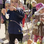 Városi Humánsegítő és Szociális Szolgálat | Húsvétolás a Bölcsődében Városi Humánsegítő és Szociális Szolgálat | Húsvétolás a Bölcsődében
