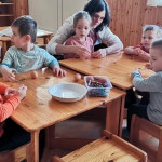 Városi Humánsegítő és Szociális Szolgálat | Húsvétolás a Bölcsődében Városi Humánsegítő és Szociális Szolgálat | Húsvétolás a Bölcsődében