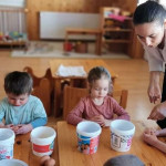 Városi Humánsegítő és Szociális Szolgálat | Húsvétolás a Bölcsődében Városi Humánsegítő és Szociális Szolgálat | Húsvétolás a Bölcsődében