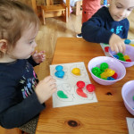 Városi Humánsegítő és Szociális Szolgálat | Madarak és fák napja a Bölcsődében Városi Humánsegítő és Szociális Szolgálat | Madarak és fák napja a Bölcsődében