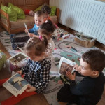 Városi Humánsegítő és Szociális Szolgálat | Madarak és fák napja a Bölcsődében Városi Humánsegítő és Szociális Szolgálat | Madarak és fák napja a Bölcsődében