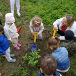 Városi Humánsegítő és Szociális Szolgálat | Madarak és fák napja a Bölcsődében Városi Humánsegítő és Szociális Szolgálat | Madarak és fák napja a Bölcsődében