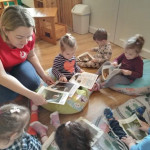 Városi Humánsegítő és Szociális Szolgálat | Madarak és fák napja a Bölcsődében Városi Humánsegítő és Szociális Szolgálat | Madarak és fák napja a Bölcsődében