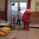 Mikul&aacute;s a B&ouml;lcsőd&eacute;ben.