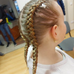 Városi Humánsegítő és Szociális Szolgálat | Galéria Fonott hajú kislány.