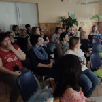 Városi Humánsegítő és Szociális Szolgálat | Elsősegélynyújtás kisgyermekkorban-szülőcsoportos megbeszélés a Bölcsődében Mentős előadás közönsége.