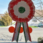 Városi Humánsegítő és Szociális Szolgálat | Mi így készültünk a március 15-re…. Magyar nemzeti színű kokárda.