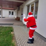 Városi Humánsegítő és Szociális Szolgálat | Mikulás várás a bölcsődében A Mikulás elköszön a Bölcsődéből.
