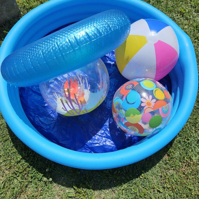 Városi Humánsegítő és Szociális Szolgálat | Kálmán Fürdő Vízi játékok a strandon.